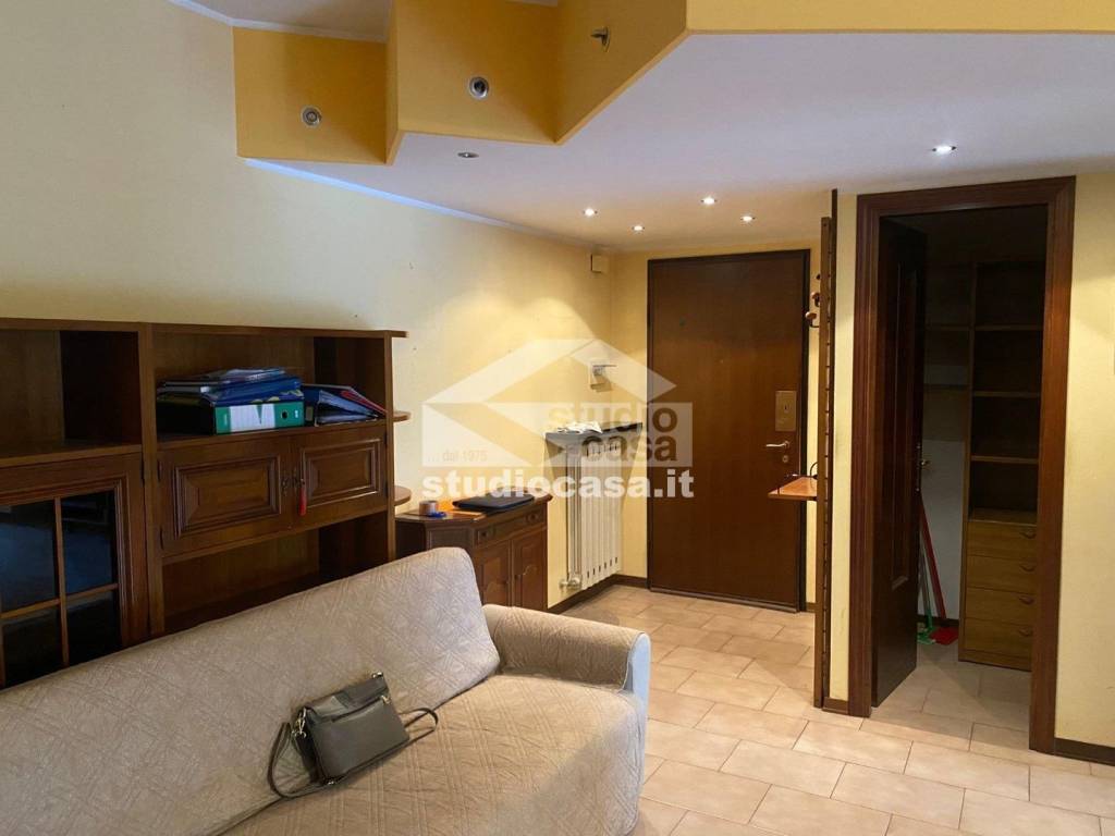 appartamento in vendita a Zogno in zona Poscante