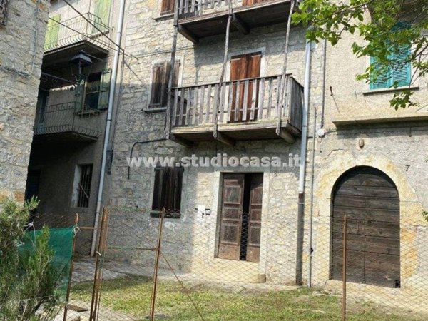 casa indipendente in vendita a Zogno