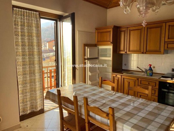 casa semindipendente in vendita a Zogno