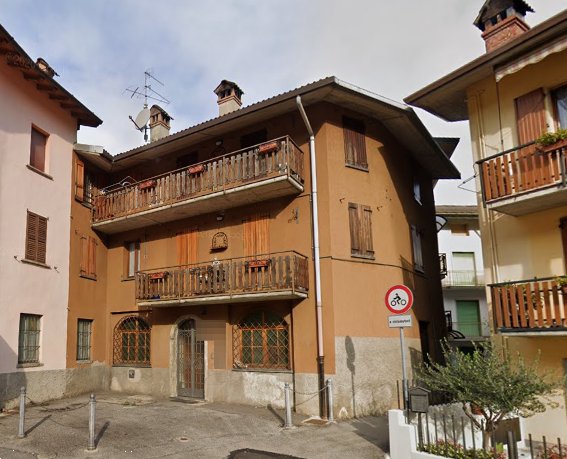 appartamento in vendita a Zogno in zona Poscante