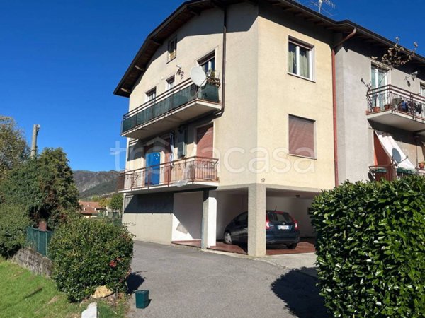 appartamento in vendita a Zogno in zona Endenna