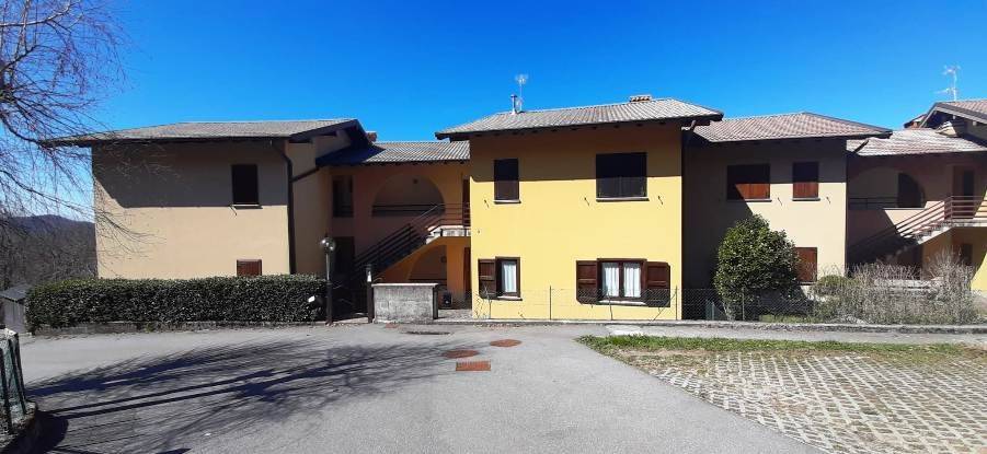 appartamento in vendita a Zogno in zona Miragolo San Salvatore