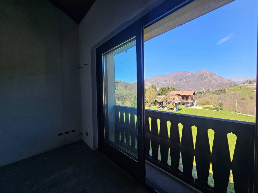 appartamento in vendita a Zogno in zona Poscante