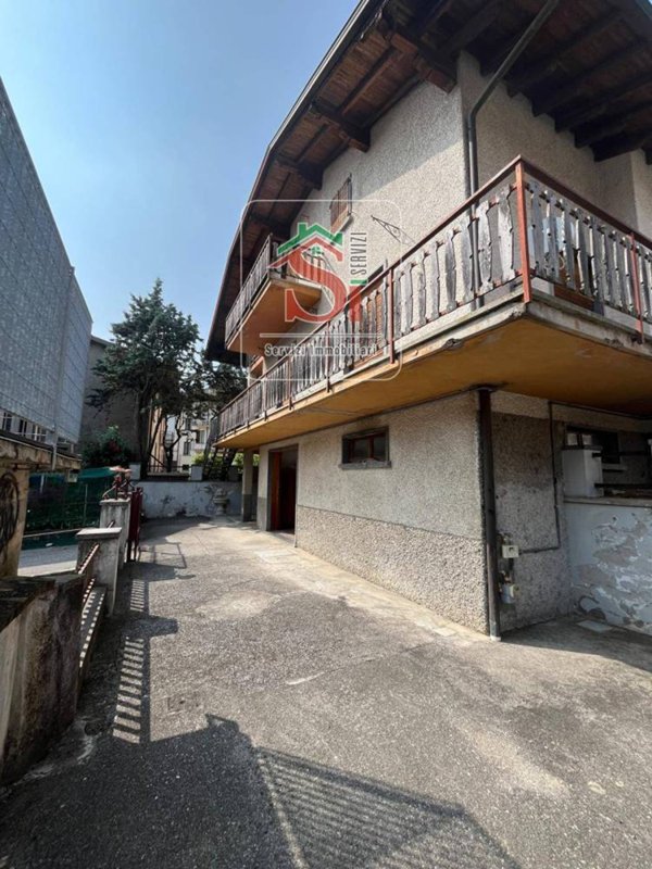 casa indipendente in vendita a Zogno