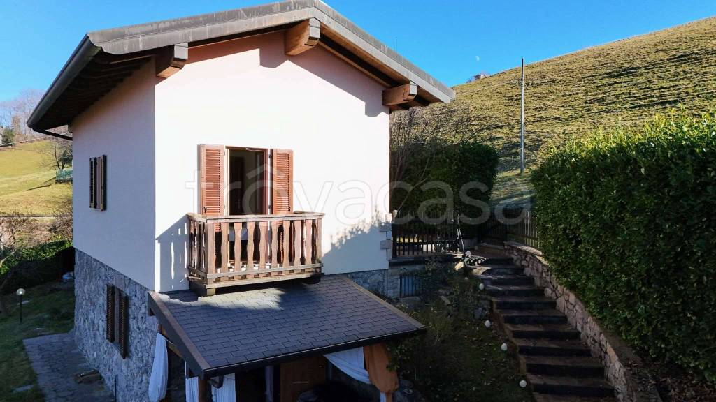 casa indipendente in vendita a Zogno in zona Miragolo San Marco