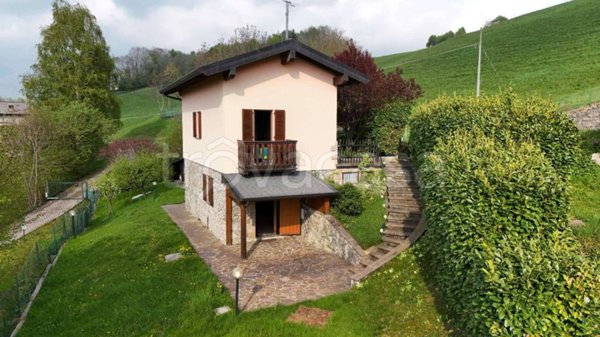 casa indipendente in vendita a Zogno in zona Miragolo San Marco