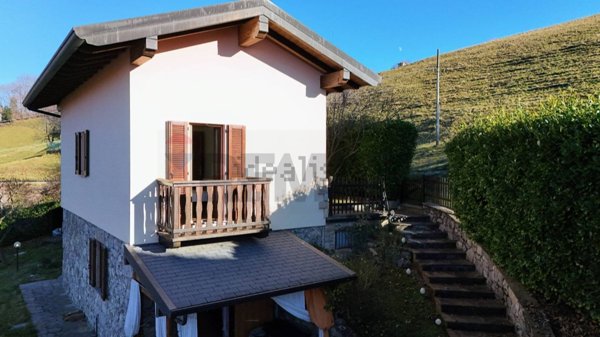 casa indipendente in vendita a Zogno in zona Miragolo San Marco