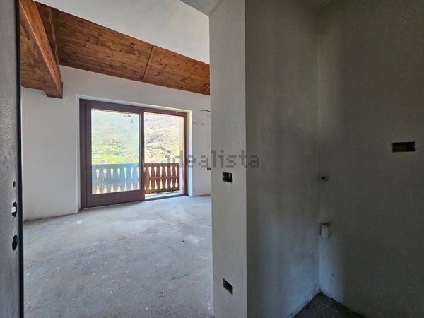 appartamento in vendita a Zogno in zona Poscante