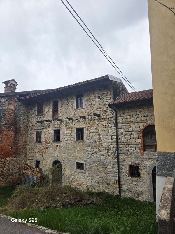 casa semindipendente in vendita a Zogno