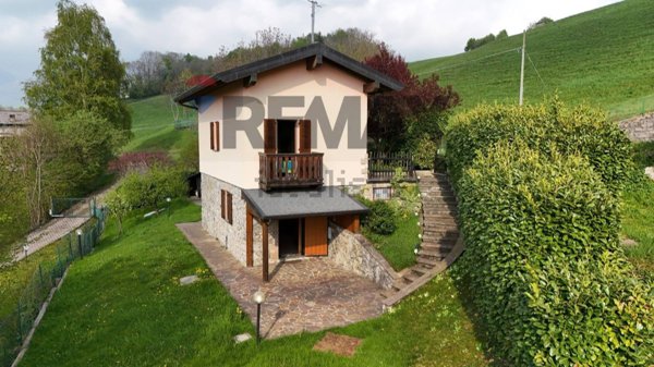 casa indipendente in vendita a Zogno in zona Miragolo San Marco