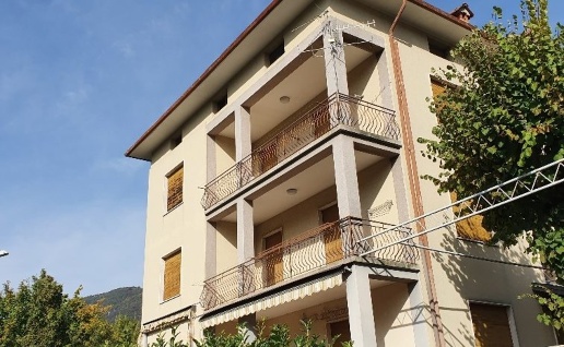 casa indipendente in vendita a Zogno