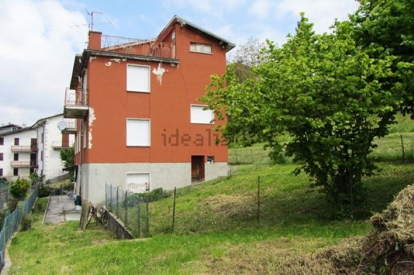 appartamento in vendita a Zogno in zona Somendenna