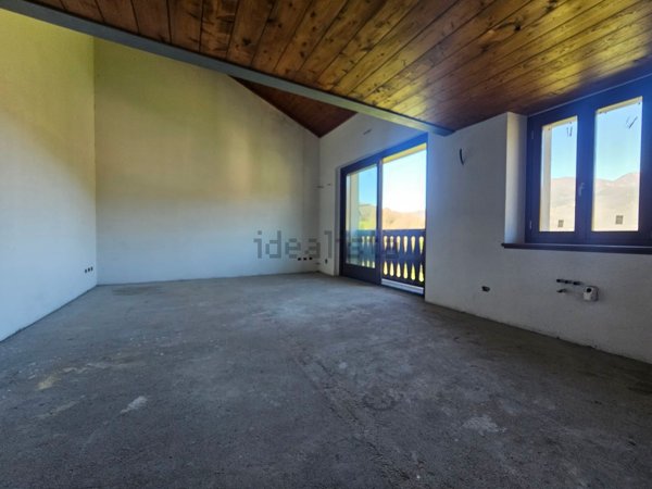 appartamento in vendita a Zogno in zona Poscante