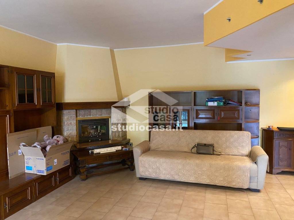 appartamento in vendita a Zogno in zona Poscante