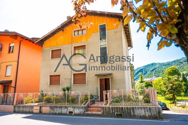 casa indipendente in vendita a Zogno