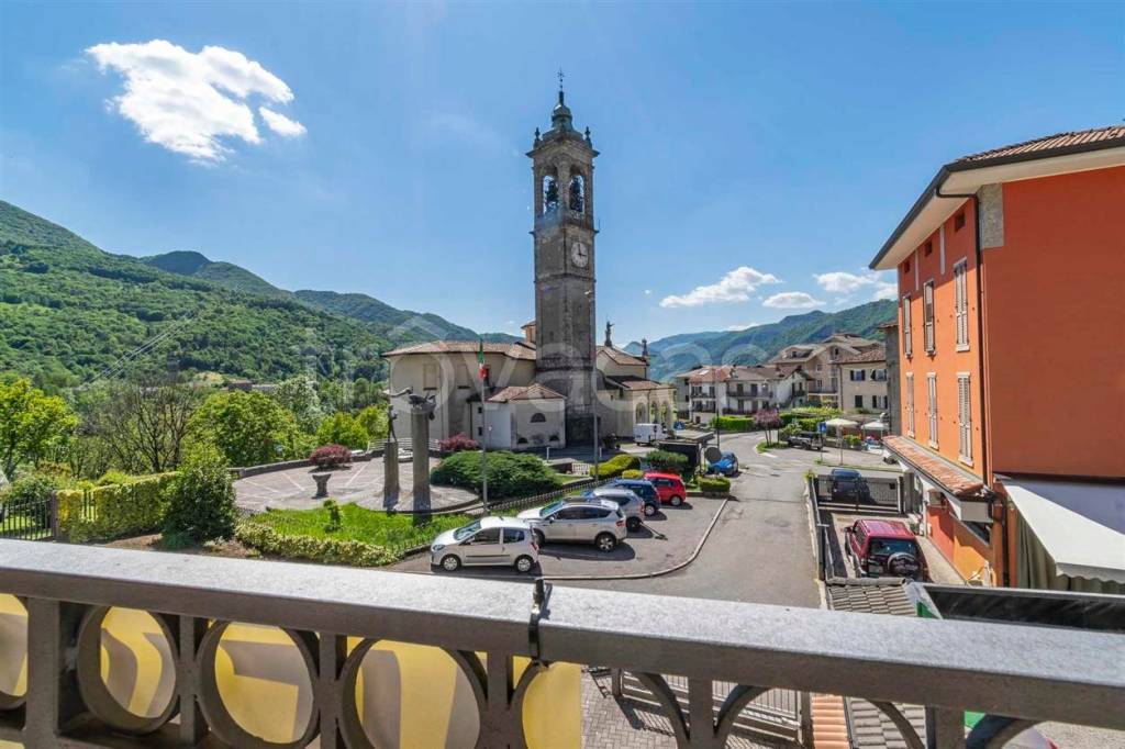 appartamento in vendita a Zogno in zona Poscante