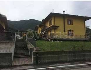 appartamento in vendita a Zogno in zona Stabello