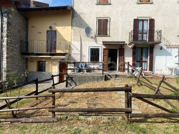 appartamento in vendita a Zogno in zona Miragolo San Salvatore