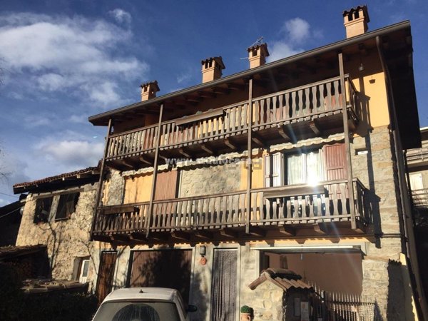 appartamento in vendita a Zogno in zona Poscante