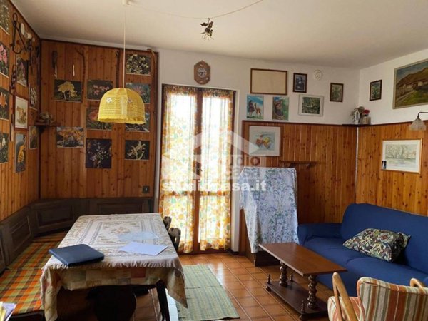 appartamento in vendita a Zogno in zona Miragolo San Salvatore