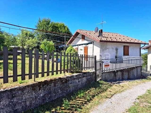 casa indipendente in vendita a Zogno