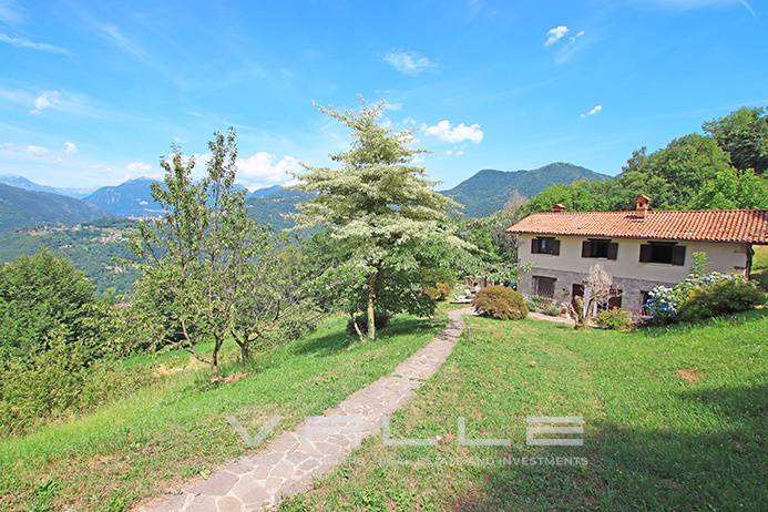 casa indipendente in vendita a Zogno in zona Poscante