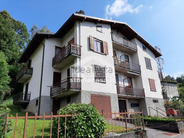 appartamento in vendita a Zogno in zona Somendenna