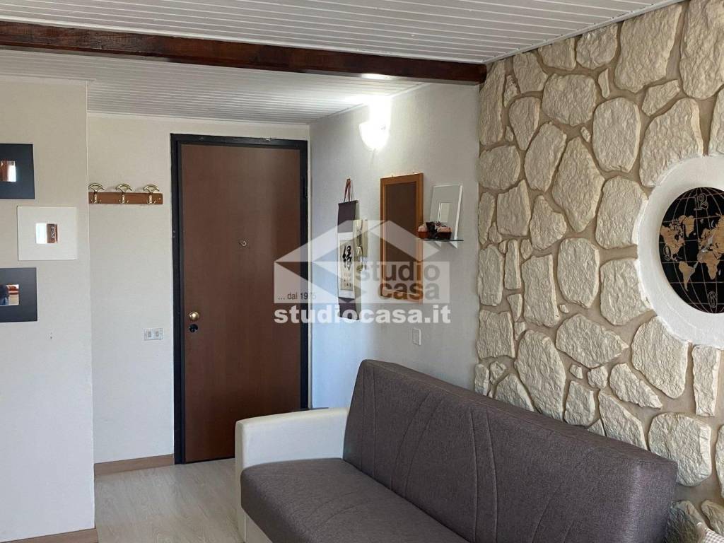 appartamento in vendita a Zogno in zona Miragolo San Marco
