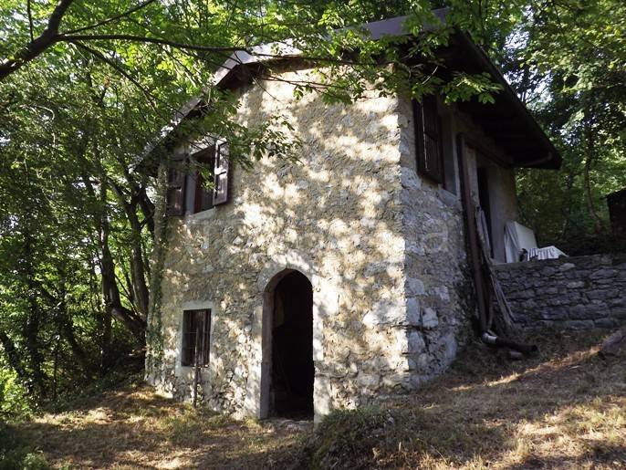 appartamento in vendita a Zogno in zona Somendenna