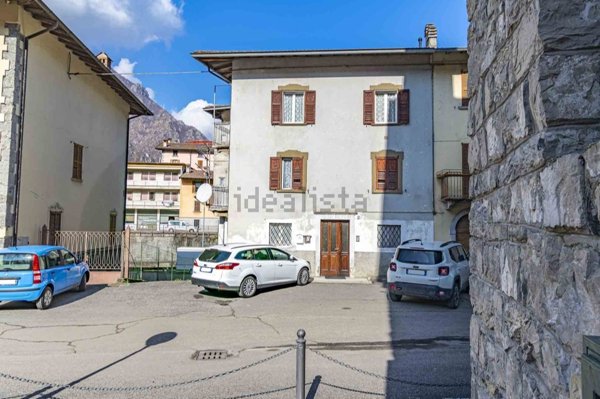 appartamento in vendita a Zogno in zona Ambria / Spino al Brembo