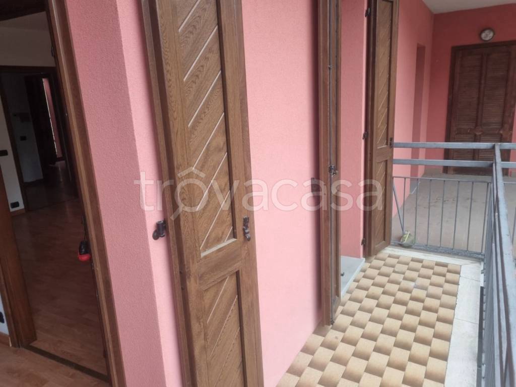 appartamento in vendita a Zogno in zona Ambria / Spino al Brembo