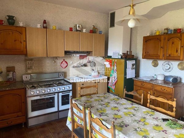 appartamento in vendita a Zogno in zona Somendenna