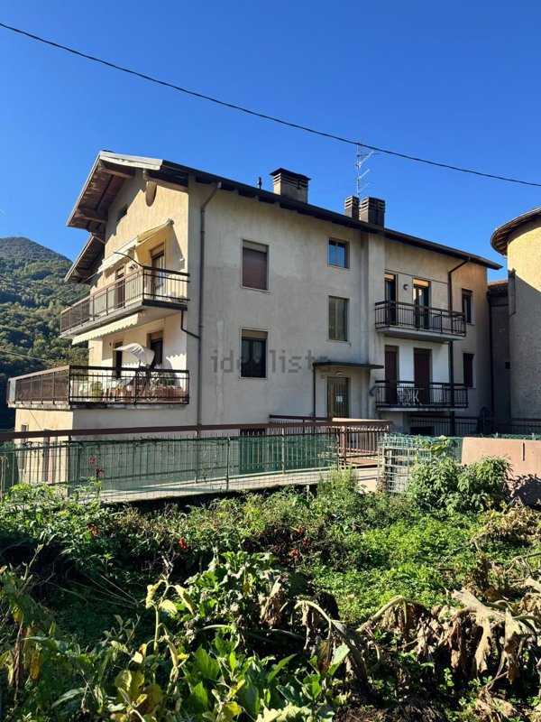 appartamento in vendita a Zogno in zona Grumello de' Zanchi