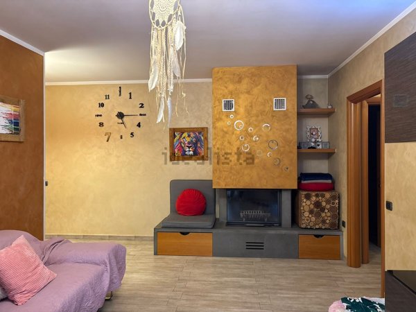 appartamento in vendita a Zogno in zona Endenna