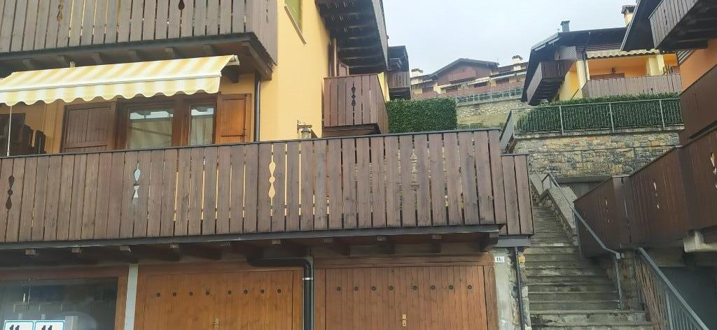 appartamento in vendita a Costa Serina