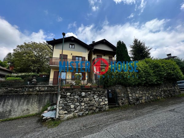 appartamento in vendita a Costa Serina