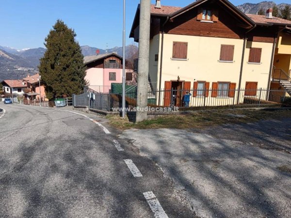 appartamento in vendita a Costa Serina