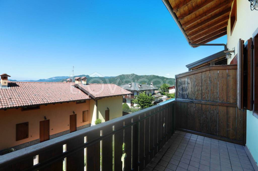 appartamento in vendita a Costa Serina