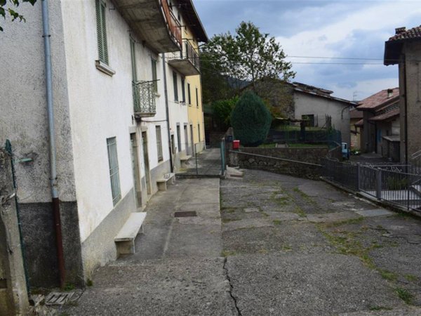 casa indipendente in vendita a Costa Serina