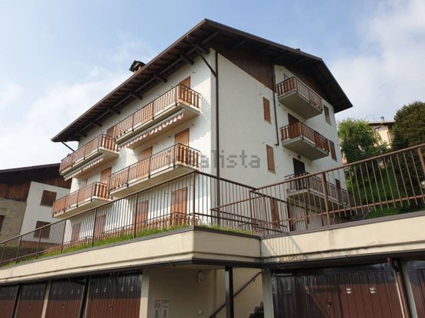appartamento in vendita a Costa Serina