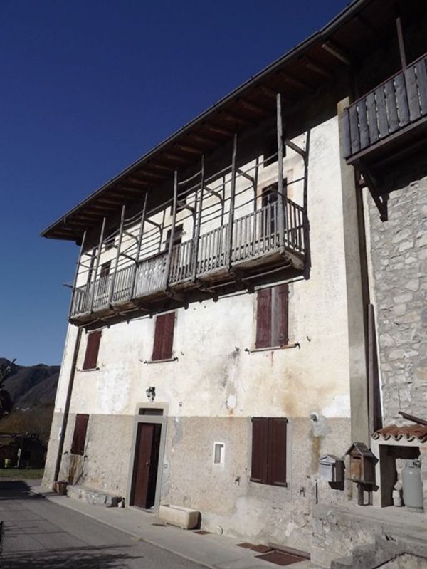 casa indipendente in vendita a Costa Serina