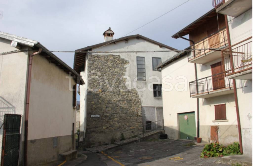 appartamento in vendita a Costa Serina