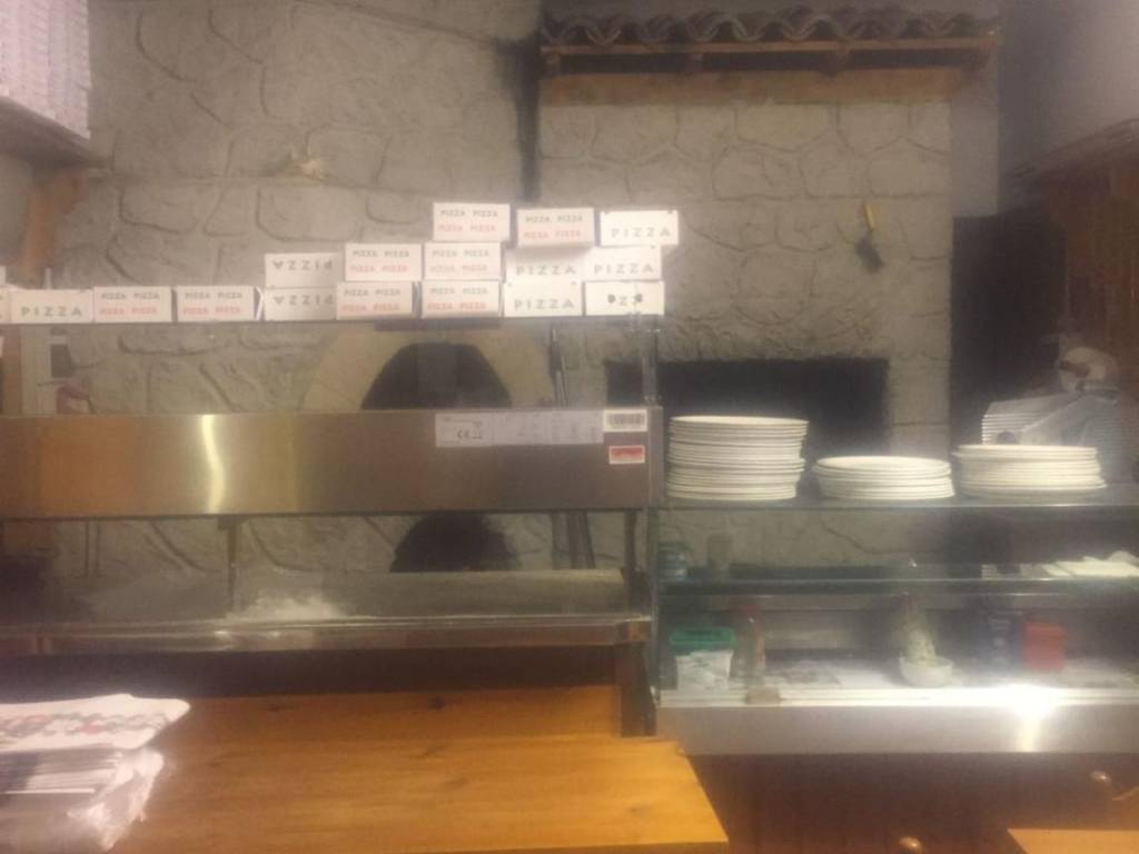 negozio in vendita a Costa Serina