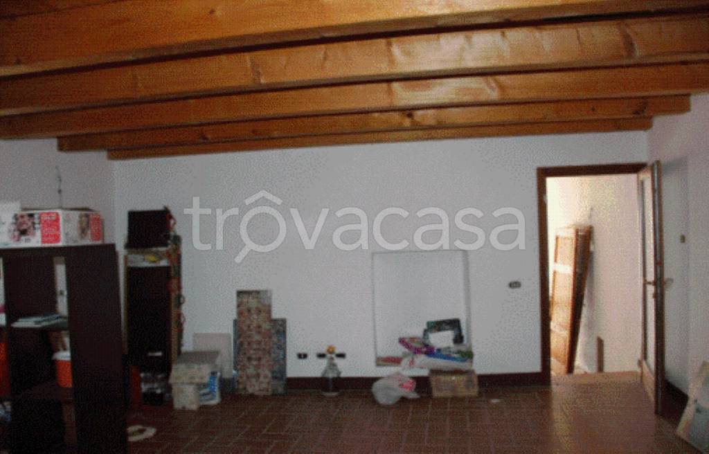 locale commerciale in vendita a Costa Serina