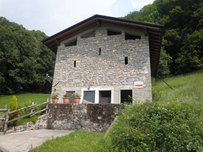 casa indipendente in vendita a Costa Serina