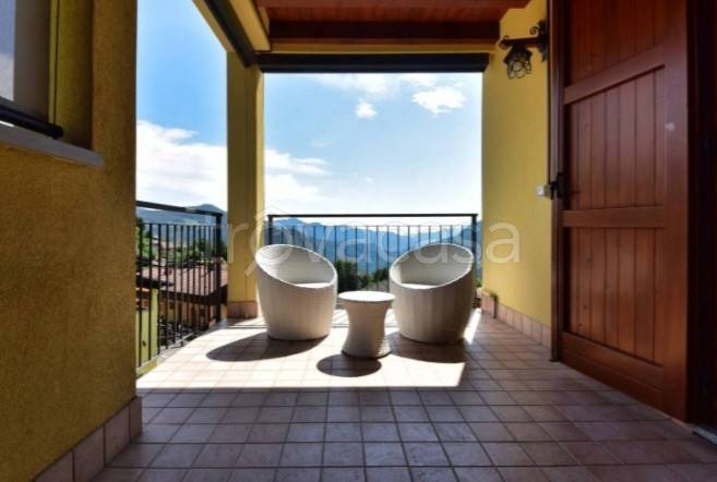 appartamento in vendita a Costa Serina