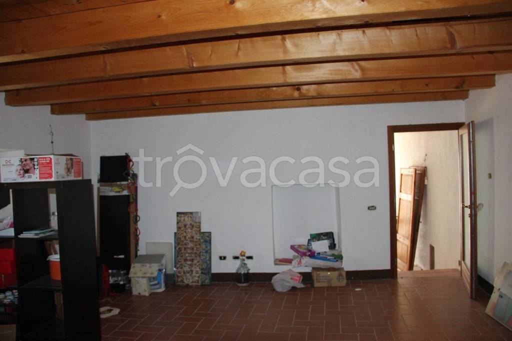 locale commerciale in vendita a Costa Serina