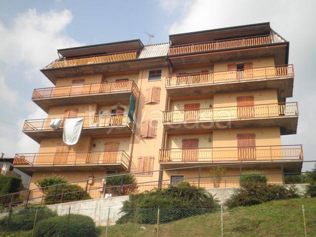 appartamento in vendita a Costa Serina