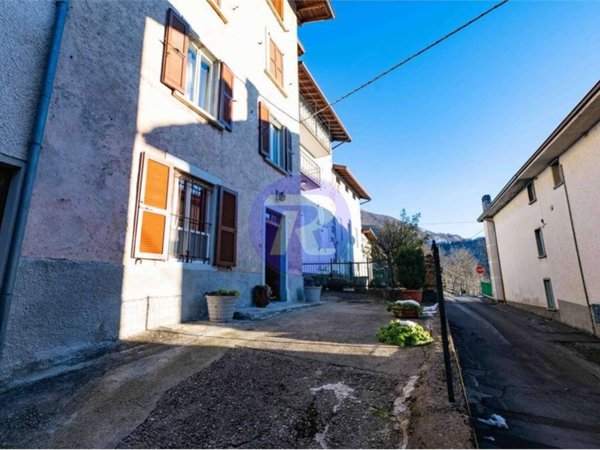 appartamento in vendita a Costa Serina