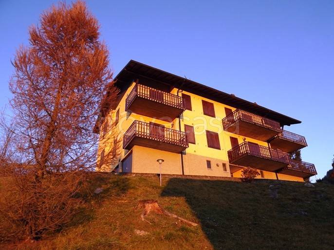 appartamento in vendita a Costa Serina